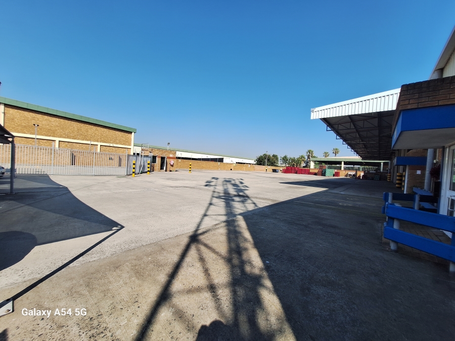 To Let Commercial Property for Rent in Ottery Western Cape